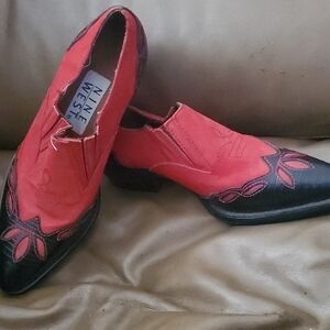 Nine West Red and Black Western Ankle Booties